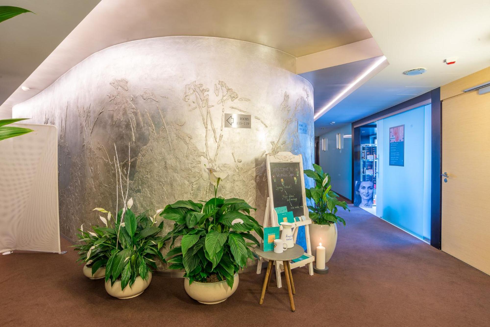 Niebieski Art Hotel & Spa — Photos 1